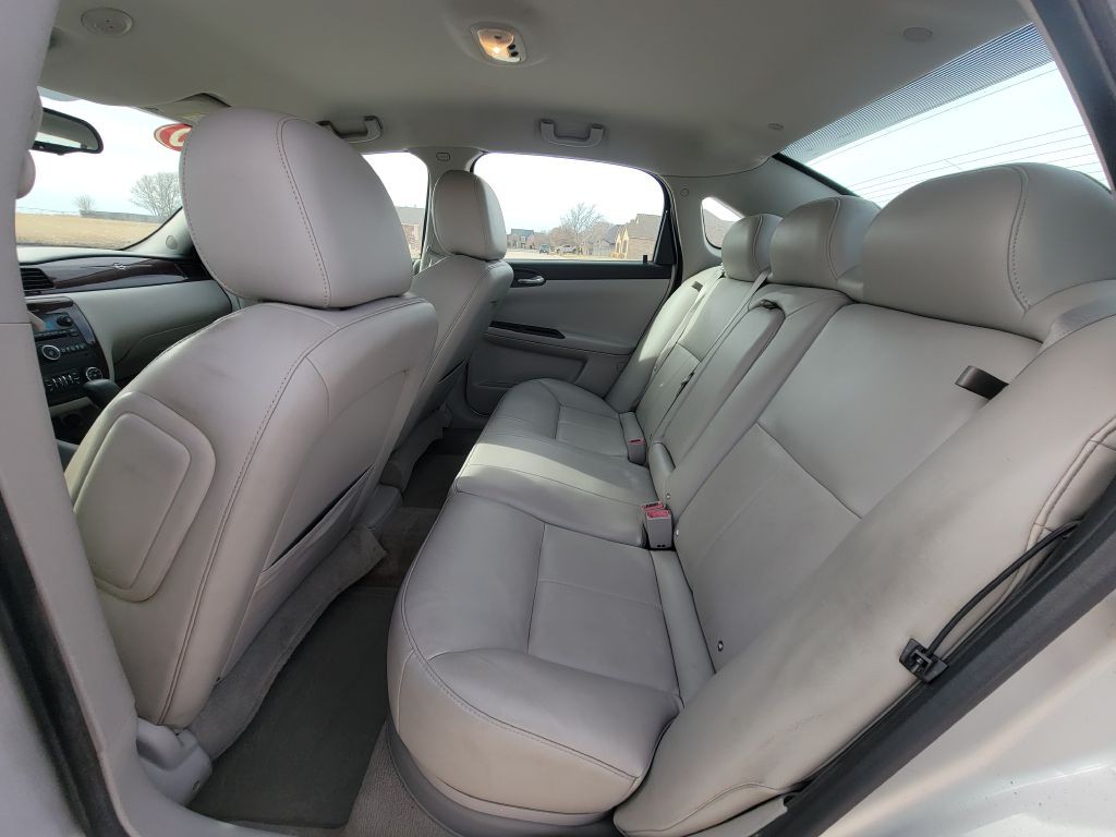 2010 Chevrolet Impala Image 9