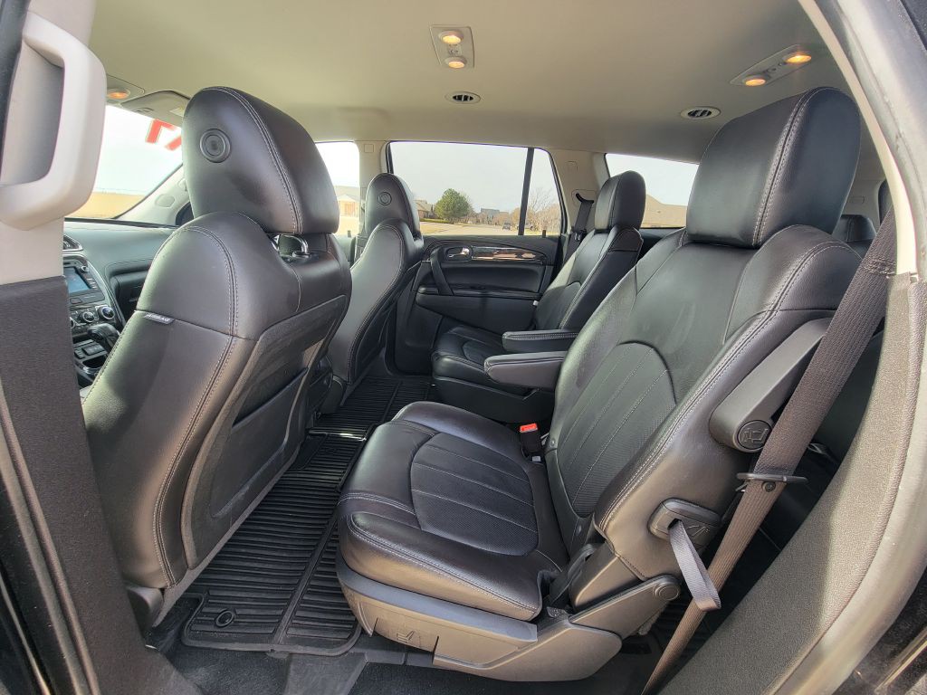 2017 Buick Enclave Image 9