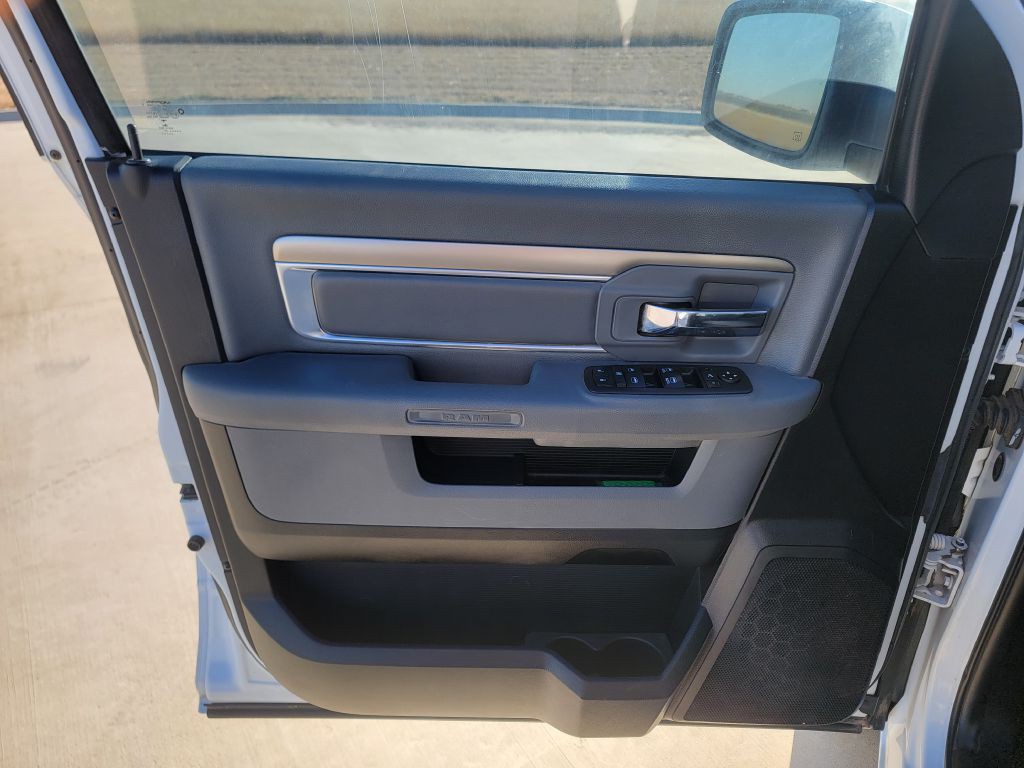 2017 RAM 1500 Image 8