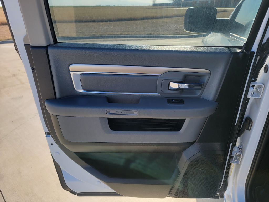 2017 RAM 1500 Image 10