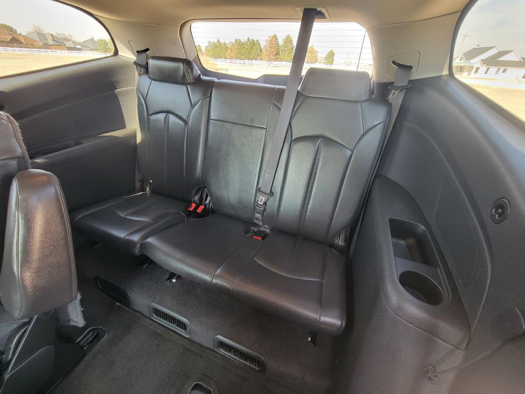 2015 Chevrolet Traverse Image 11