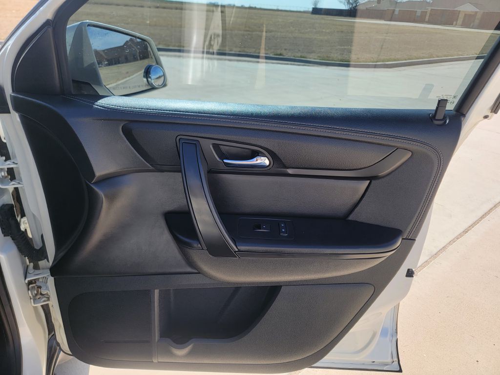 2015 Chevrolet Traverse Image 16