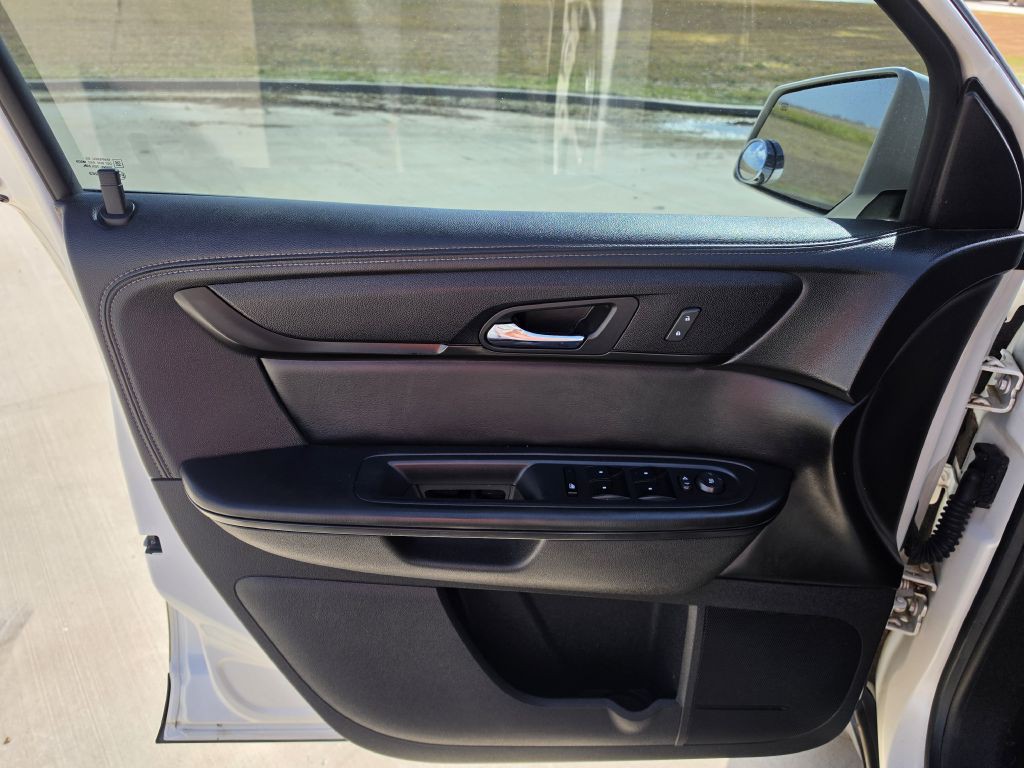 2015 Chevrolet Traverse Image 8