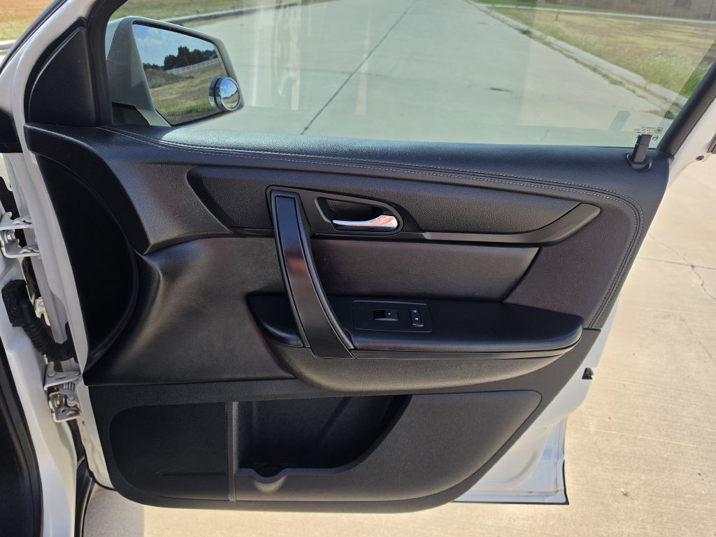 2015 Chevrolet Traverse Image 16