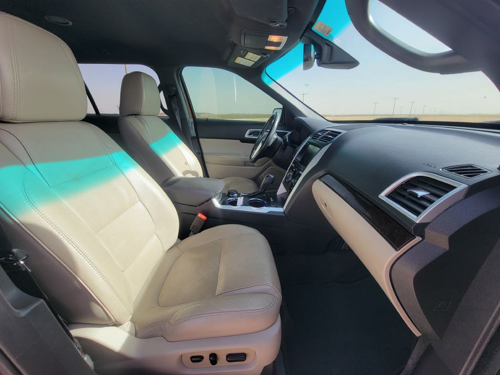 2014 Ford Explorer Image 15