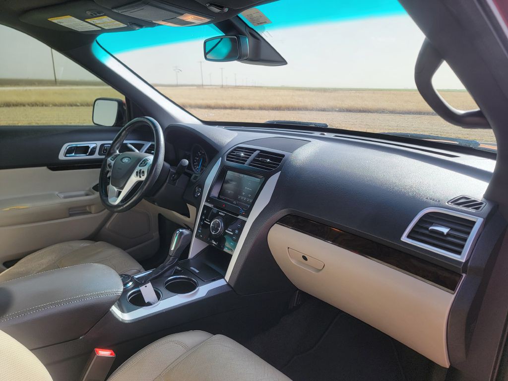 2014 Ford Explorer Image 17