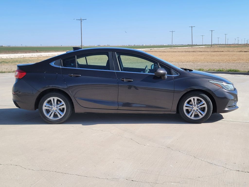 2017 Chevrolet Cruze Image 3