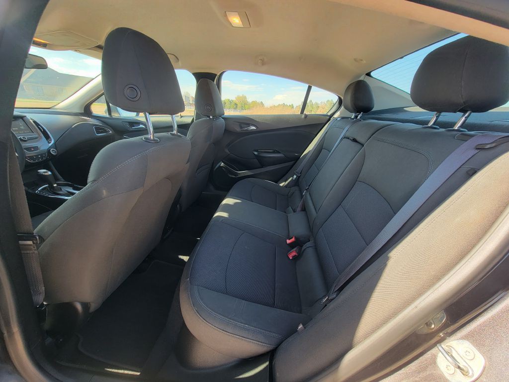 2017 Chevrolet Cruze Image 9