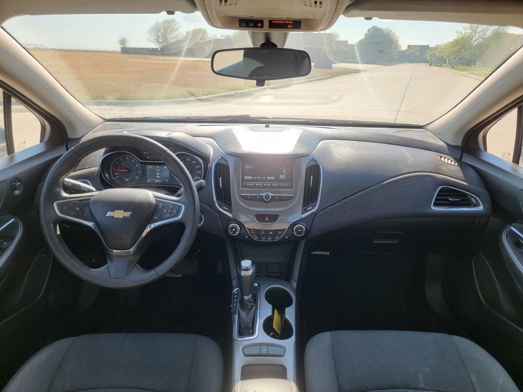 2017 Chevrolet Cruze Image 16