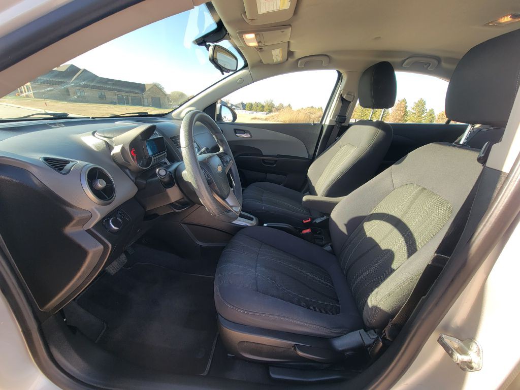 2014 Chevrolet Sonic Image 7