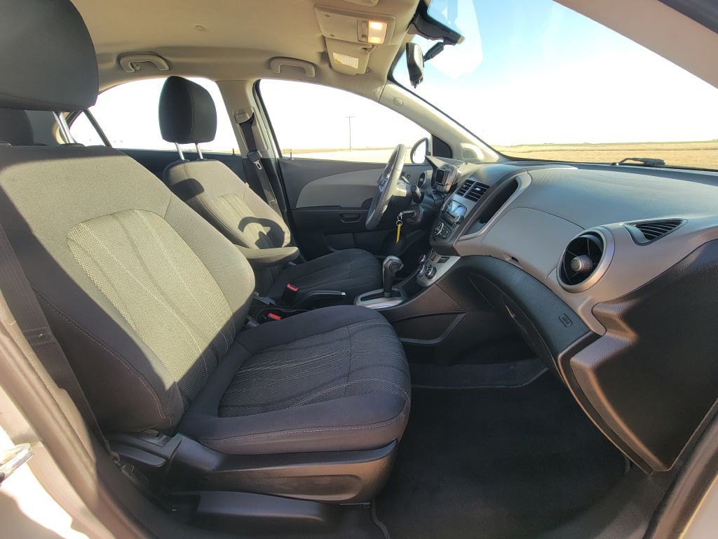 2014 Chevrolet Sonic Image 13
