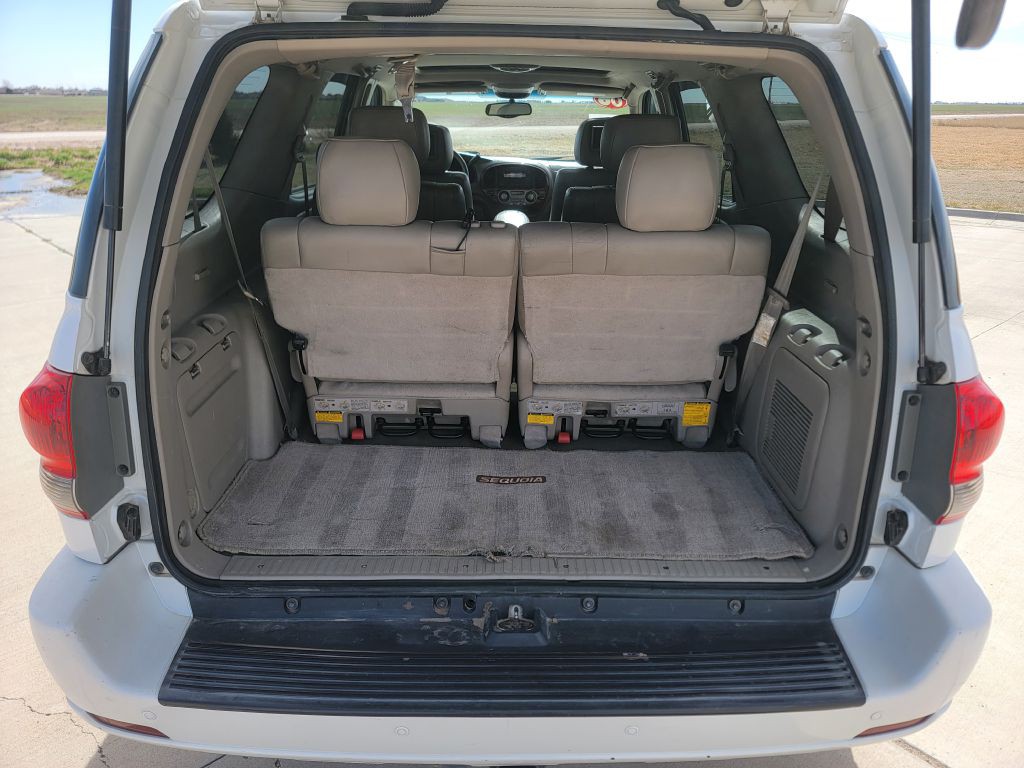 2006 Toyota Sequoia Image 12