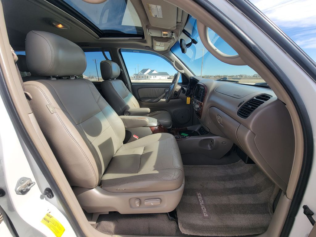 2006 Toyota Sequoia Image 15