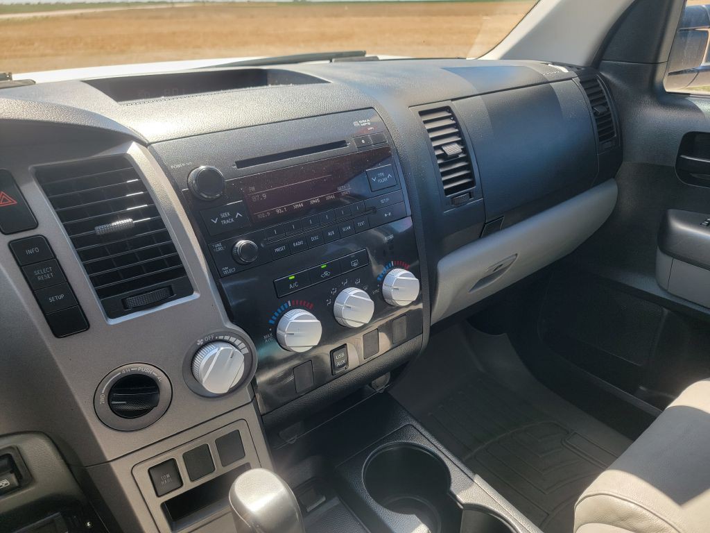 2011 Toyota Tundra Image 19