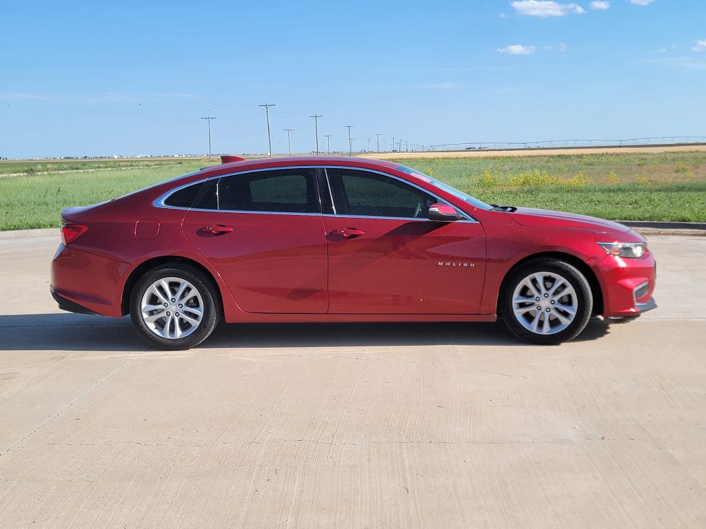 2016 Chevrolet Malibu Image 3