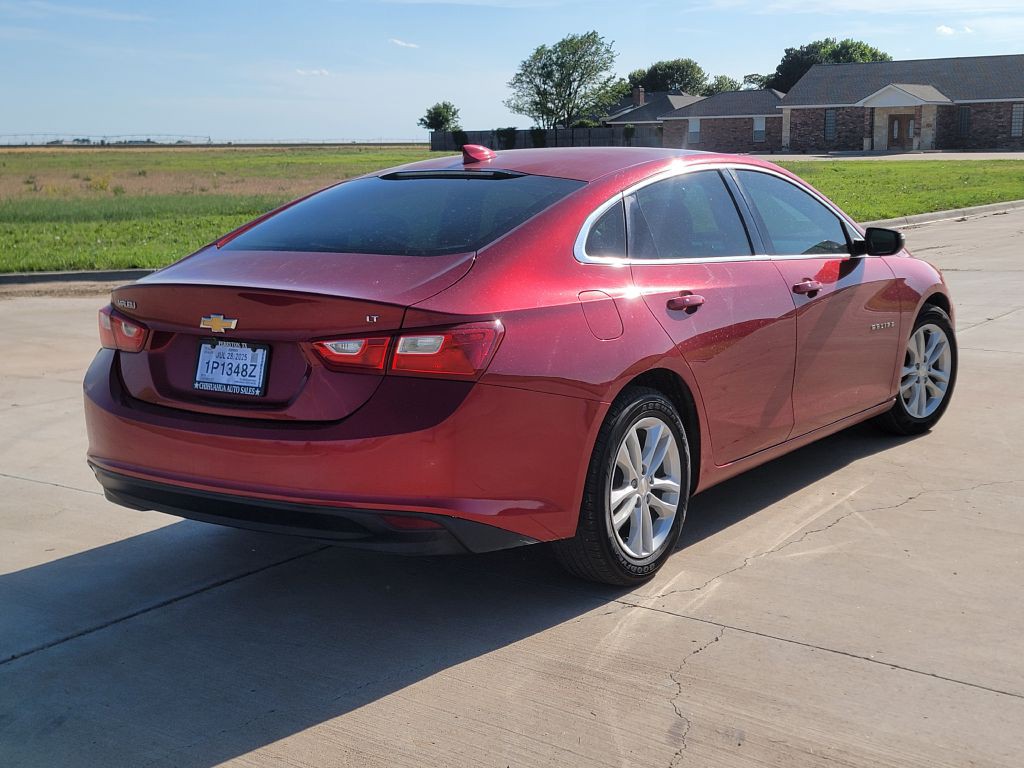 2016 Chevrolet Malibu Image 4