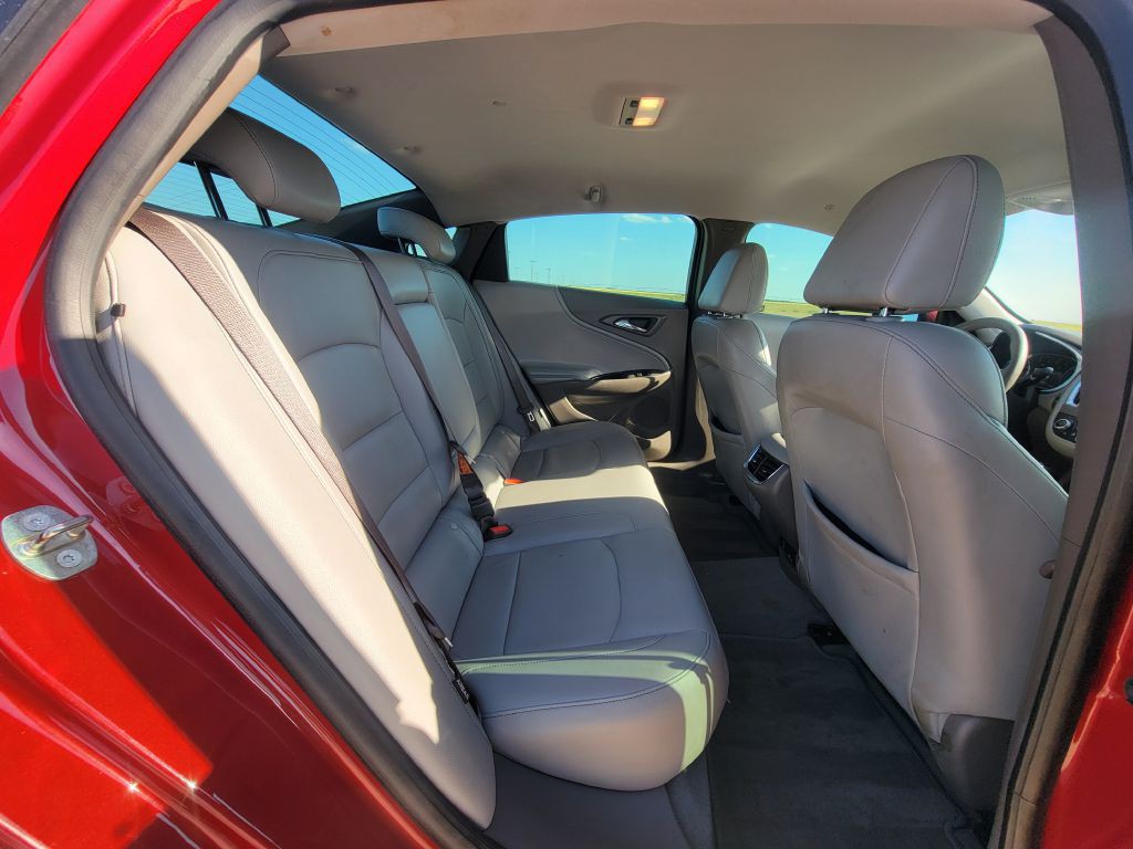 2016 Chevrolet Malibu Image 11