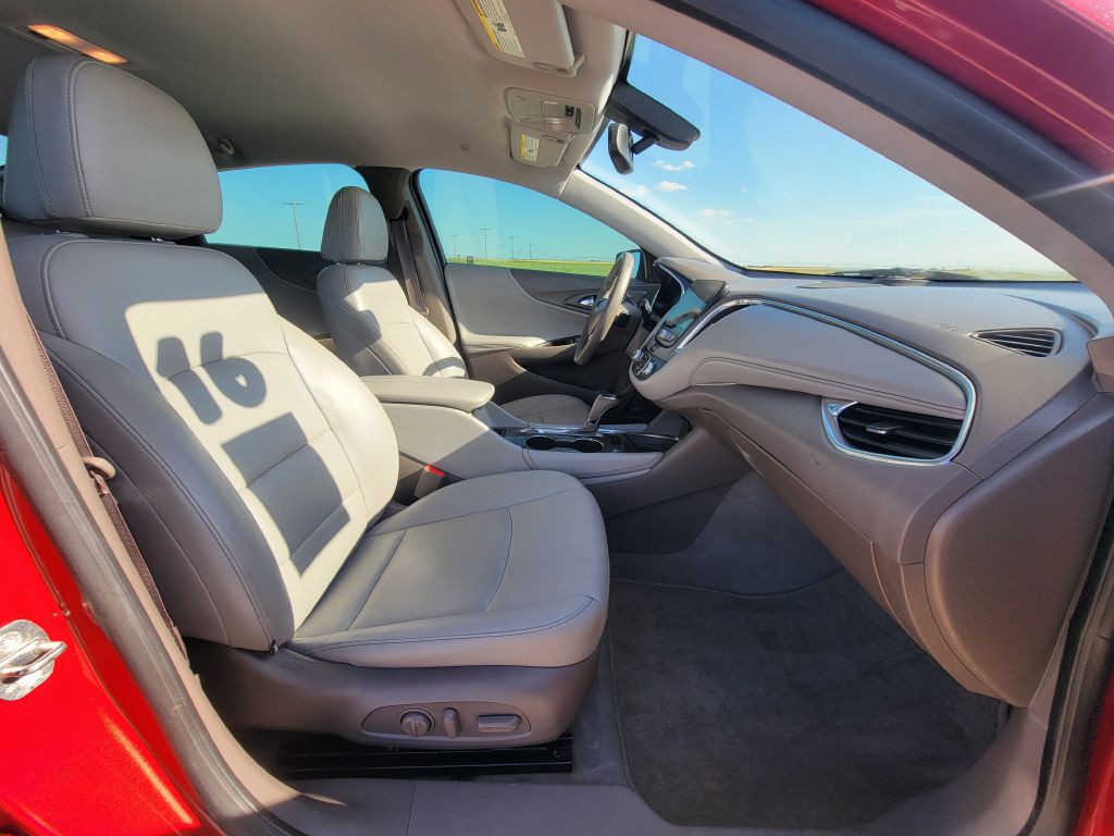 2016 Chevrolet Malibu Image 13