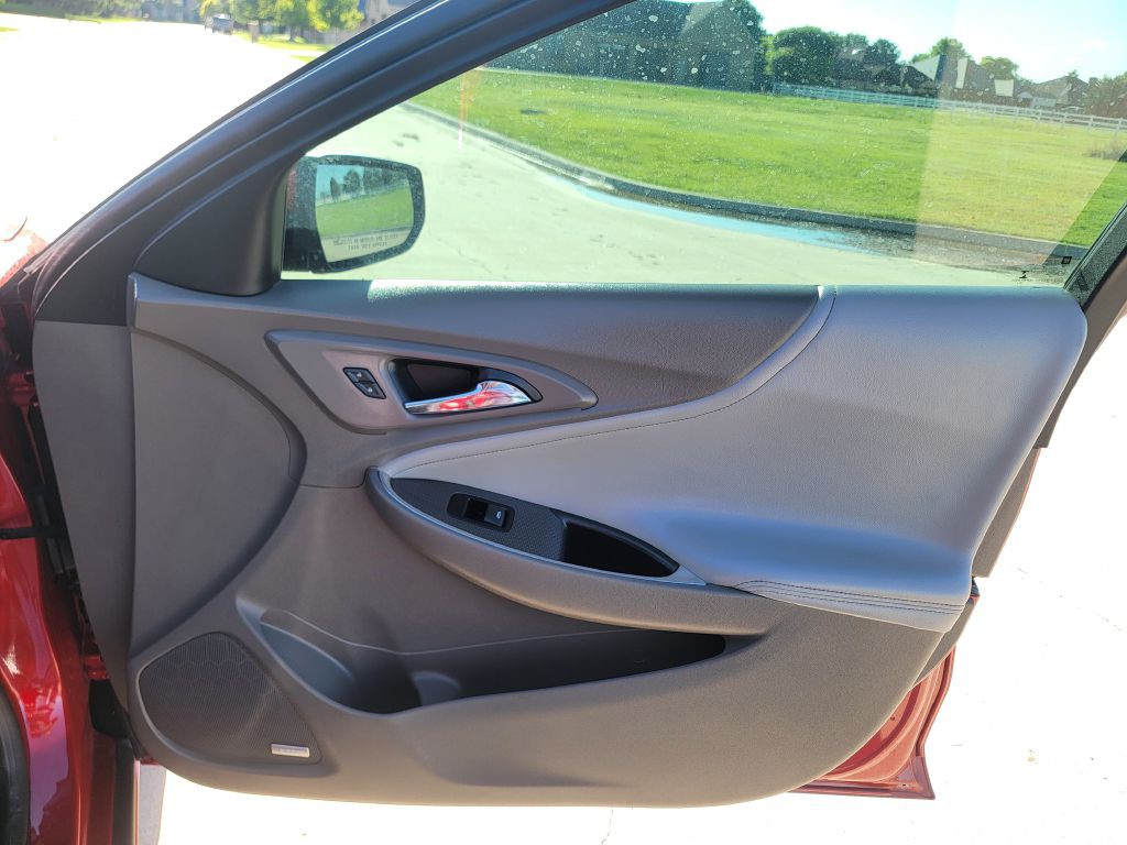 2016 Chevrolet Malibu Image 14