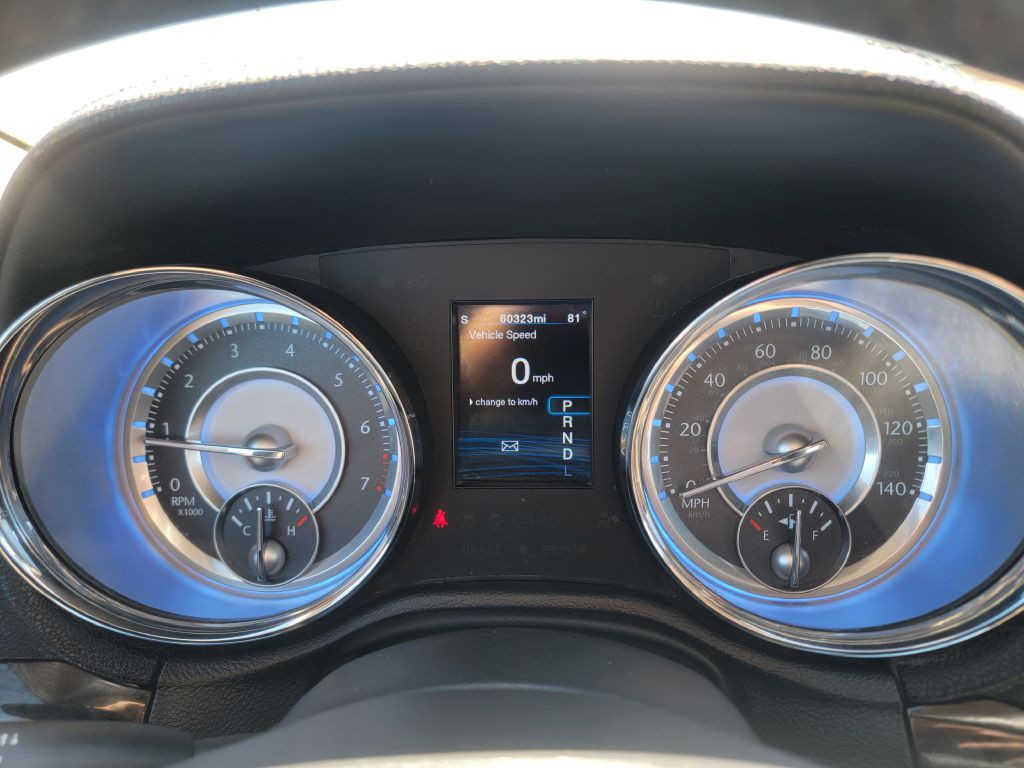 2012 Chrysler 300 Image 18