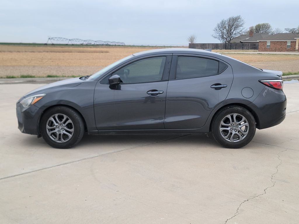 2019 Toyota Yaris Image 6