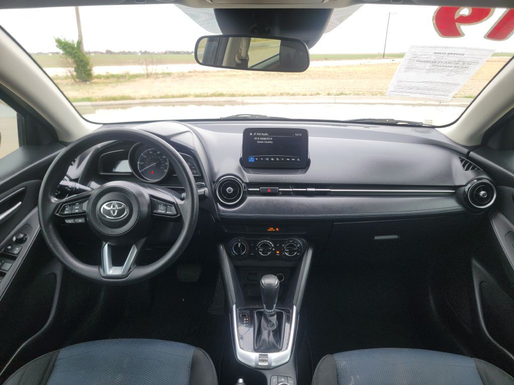2019 Toyota Yaris Image 16