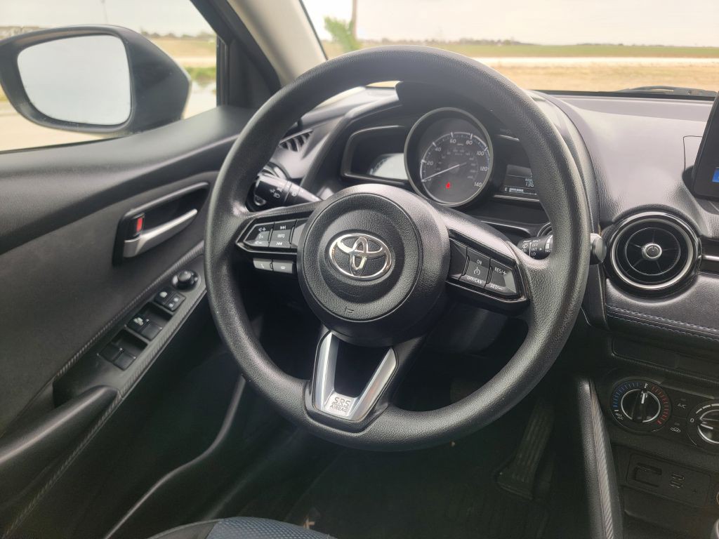 2019 Toyota Yaris Image 17