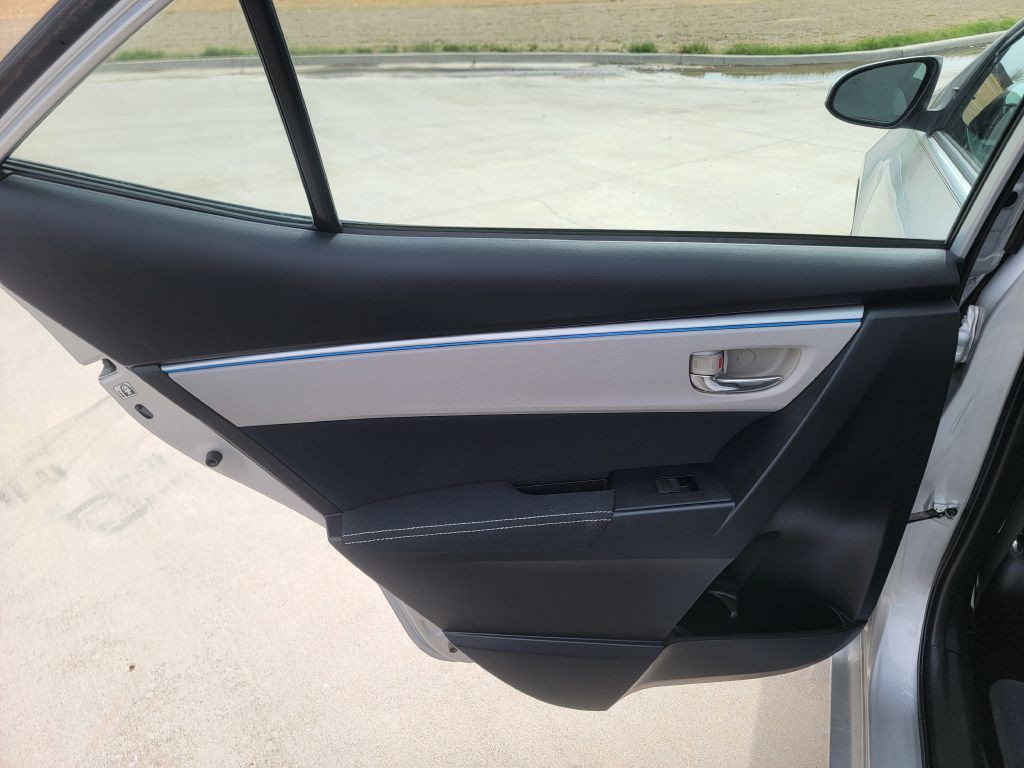 2015 Toyota Corolla Image 10