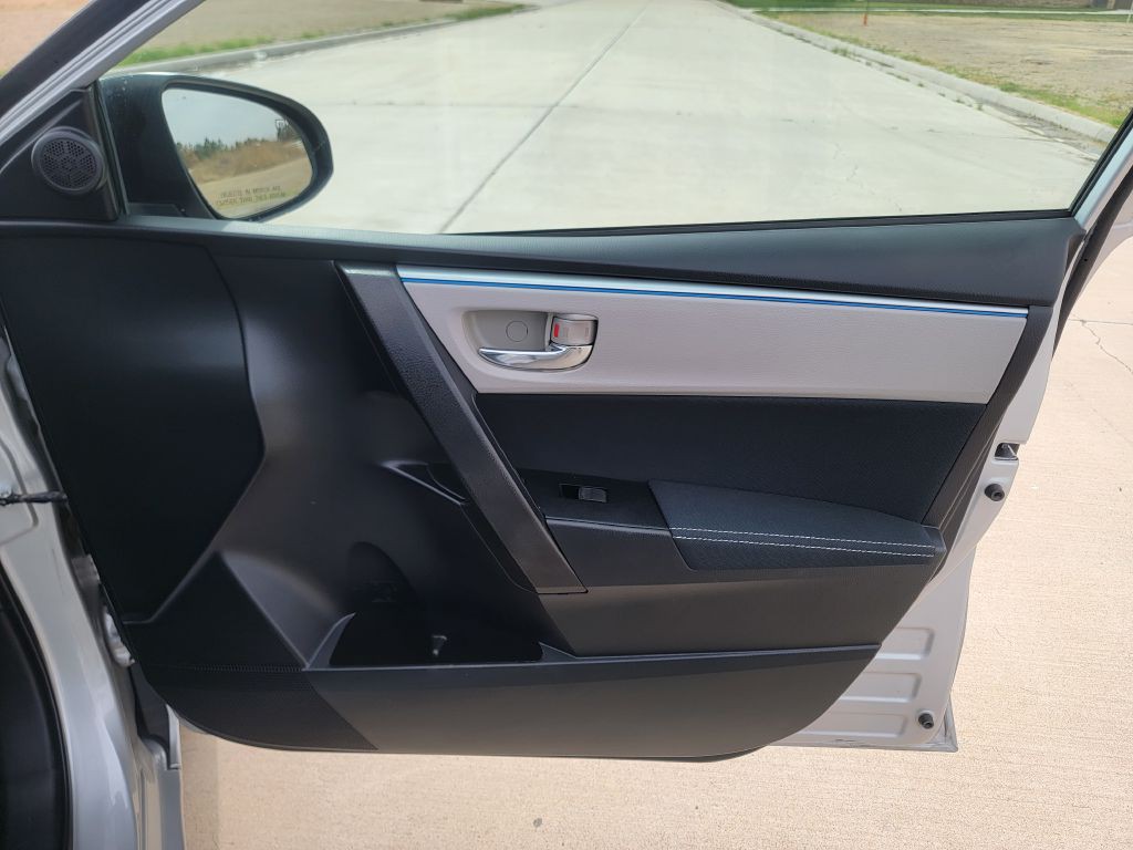 2015 Toyota Corolla Image 14