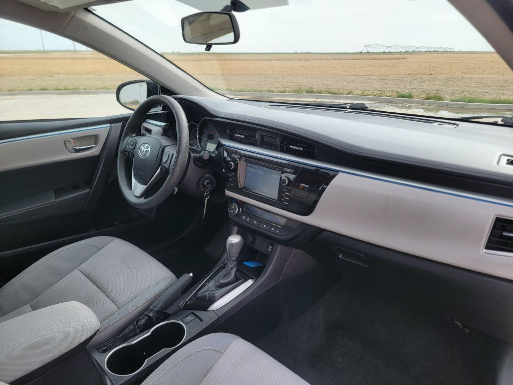 2015 Toyota Corolla Image 15