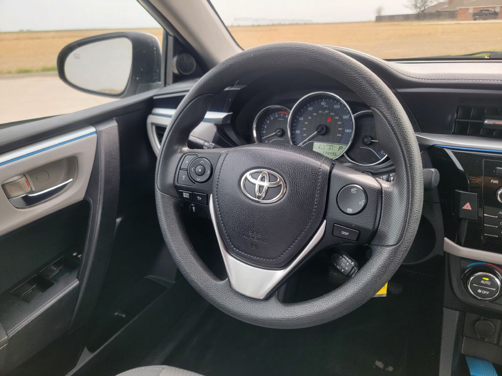 2015 Toyota Corolla Image 17
