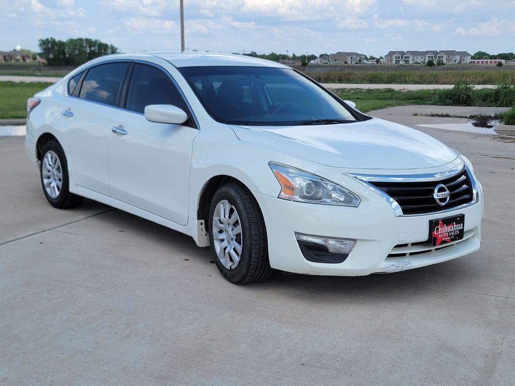 2015 Nissan Altima Image 2