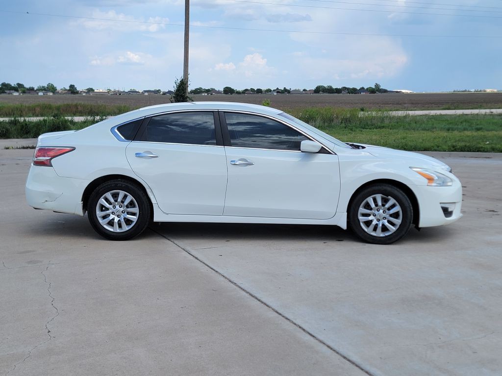 2015 Nissan Altima Image 3