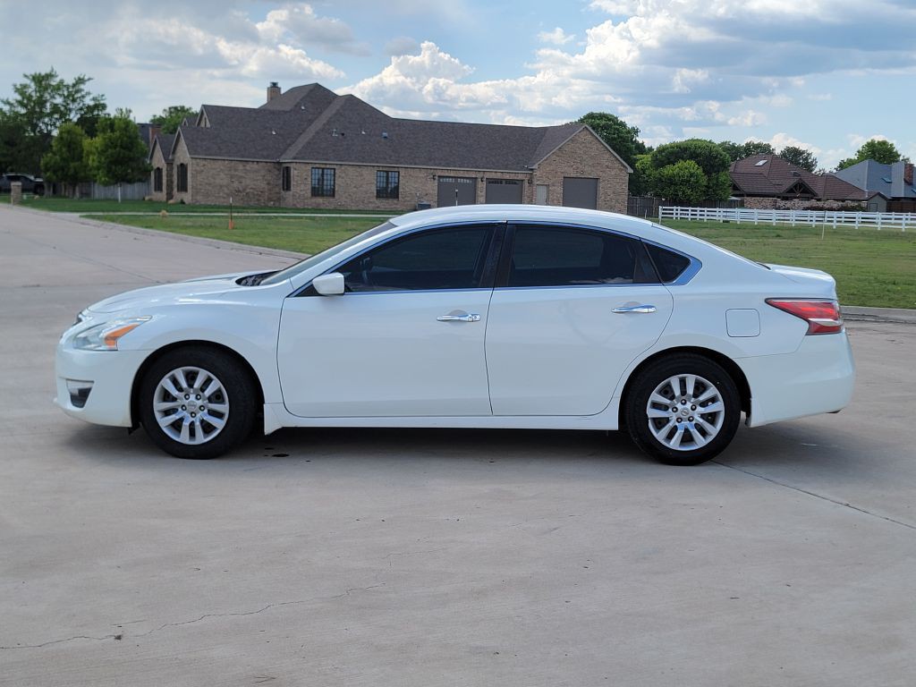 2015 Nissan Altima Image 6