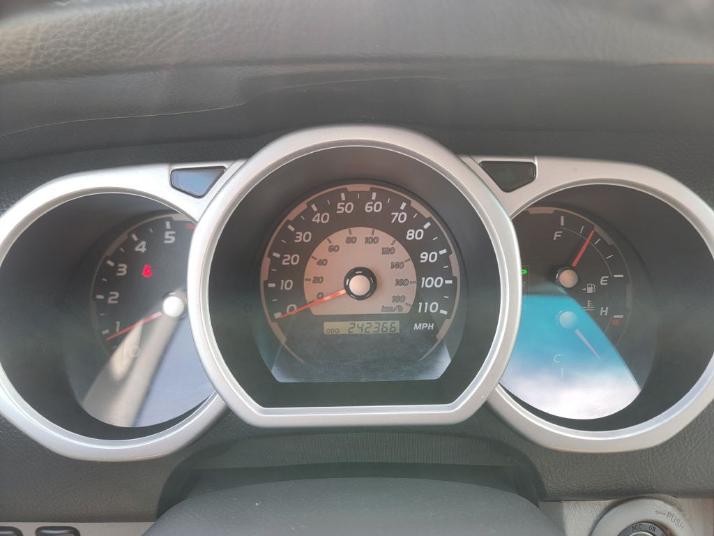 2003 Toyota 4Runner Image 19