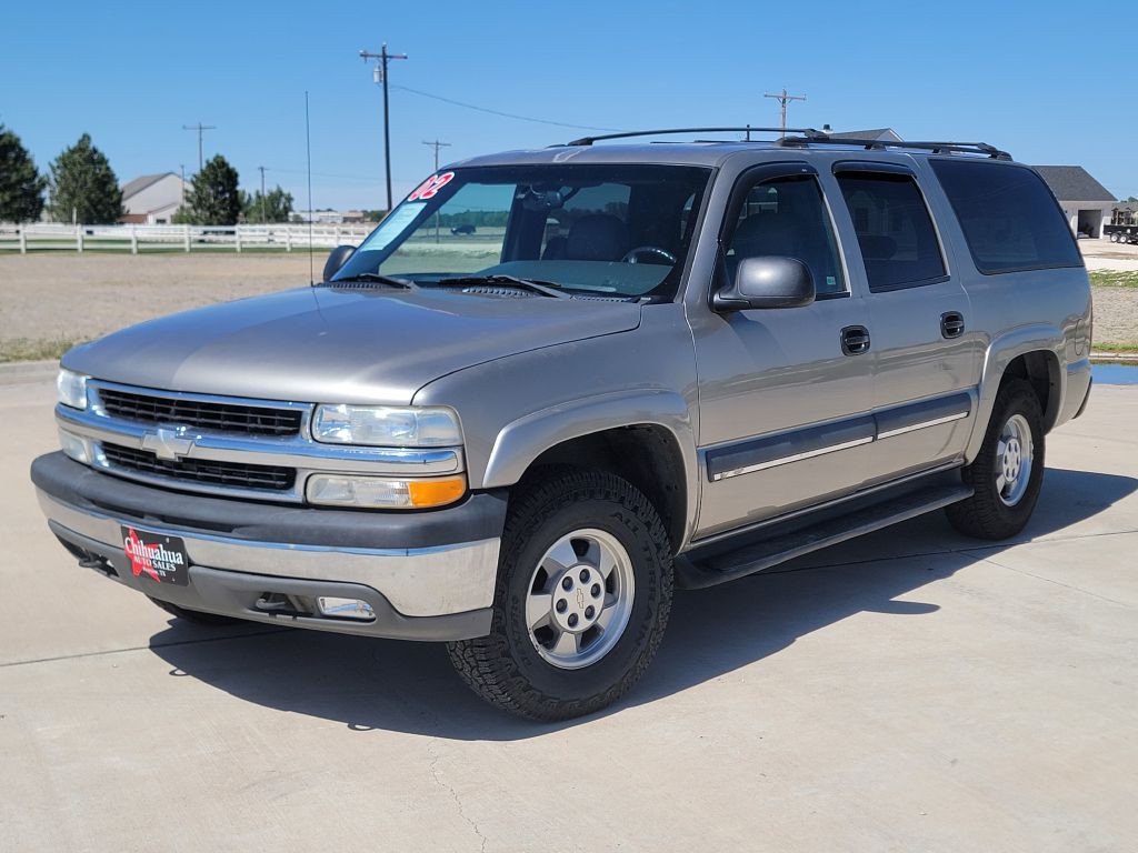 2002 Chevrolet Suburban Image 1