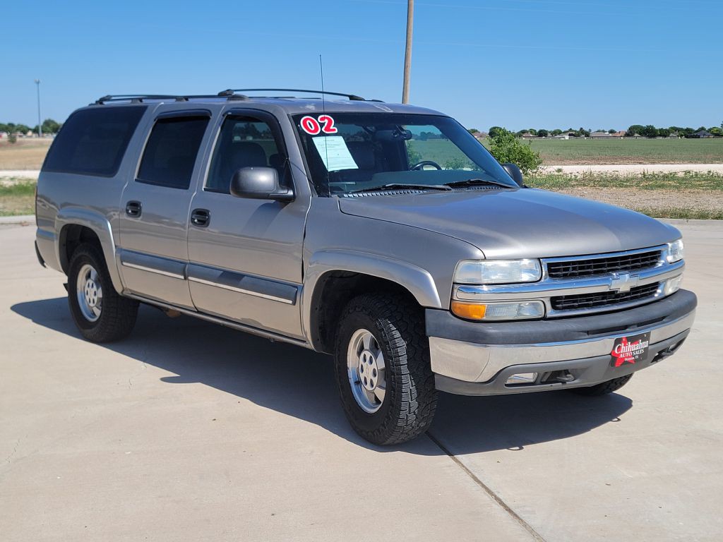 2002 Chevrolet Suburban Image 2