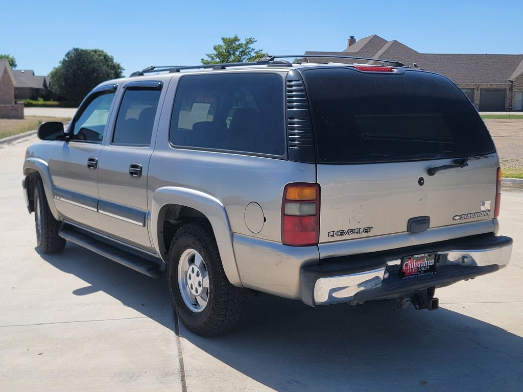 2002 Chevrolet Suburban Image 5