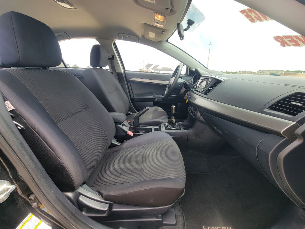 2015 Mitsubishi Lancer Image 13