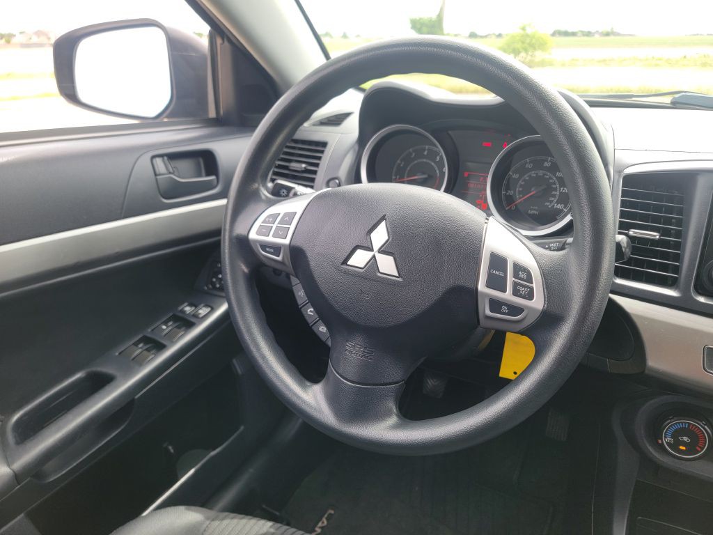 2015 Mitsubishi Lancer Image 17