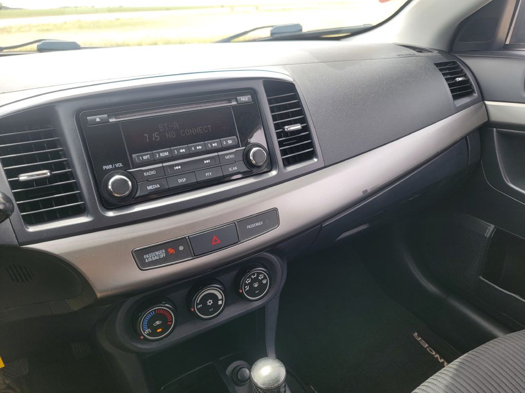2015 Mitsubishi Lancer Image 19