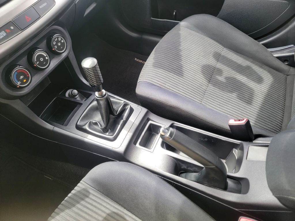 2015 Mitsubishi Lancer Image 20