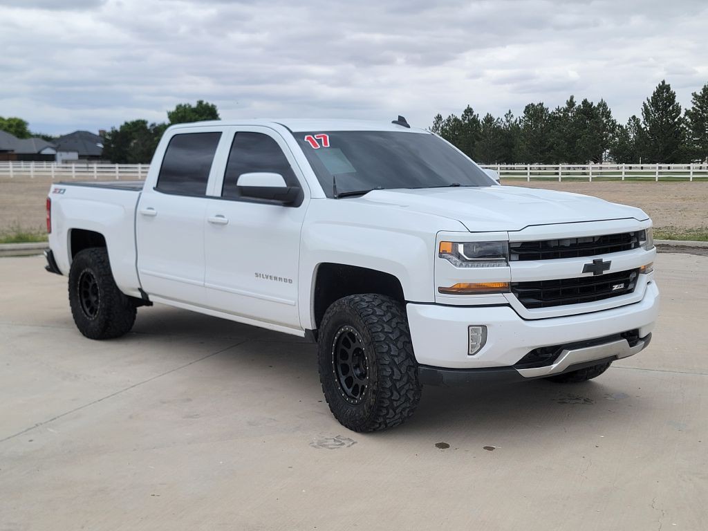 2017 Chevrolet Silverado 1500 Image 2