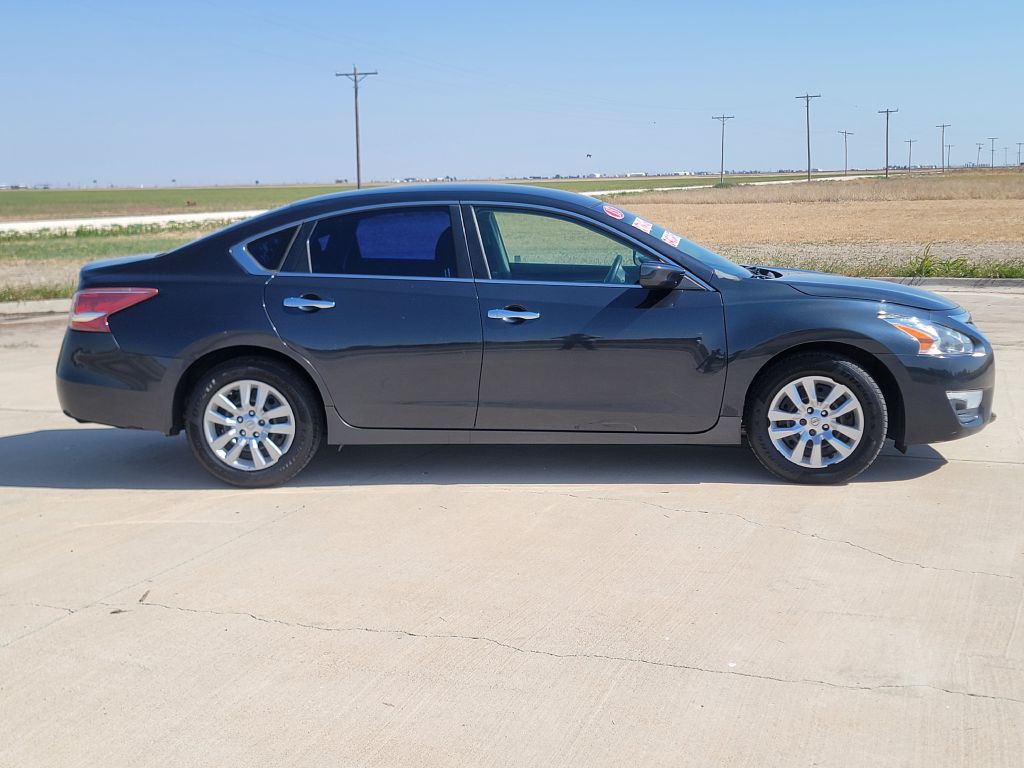 2013 Nissan Altima Image 3