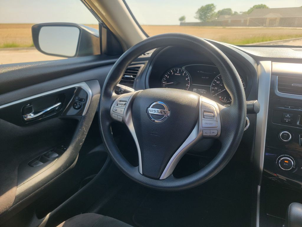 2013 Nissan Altima Image 17
