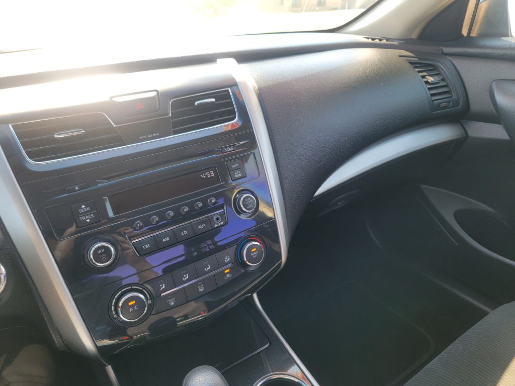 2013 Nissan Altima Image 19