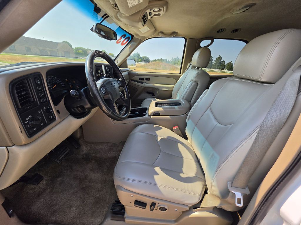 2003 Chevrolet Tahoe Image 7