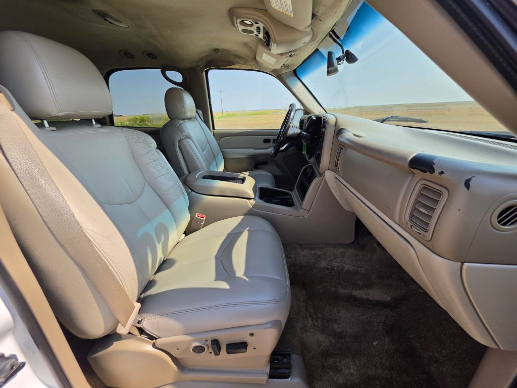 2003 Chevrolet Tahoe Image 15