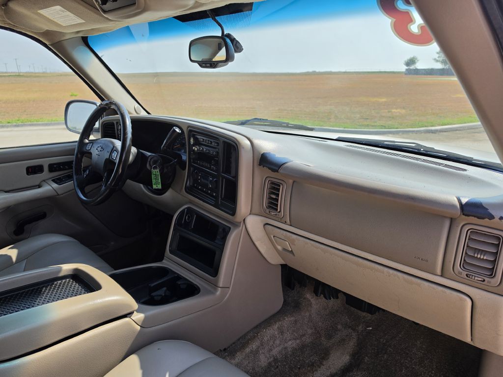 2003 Chevrolet Tahoe Image 17