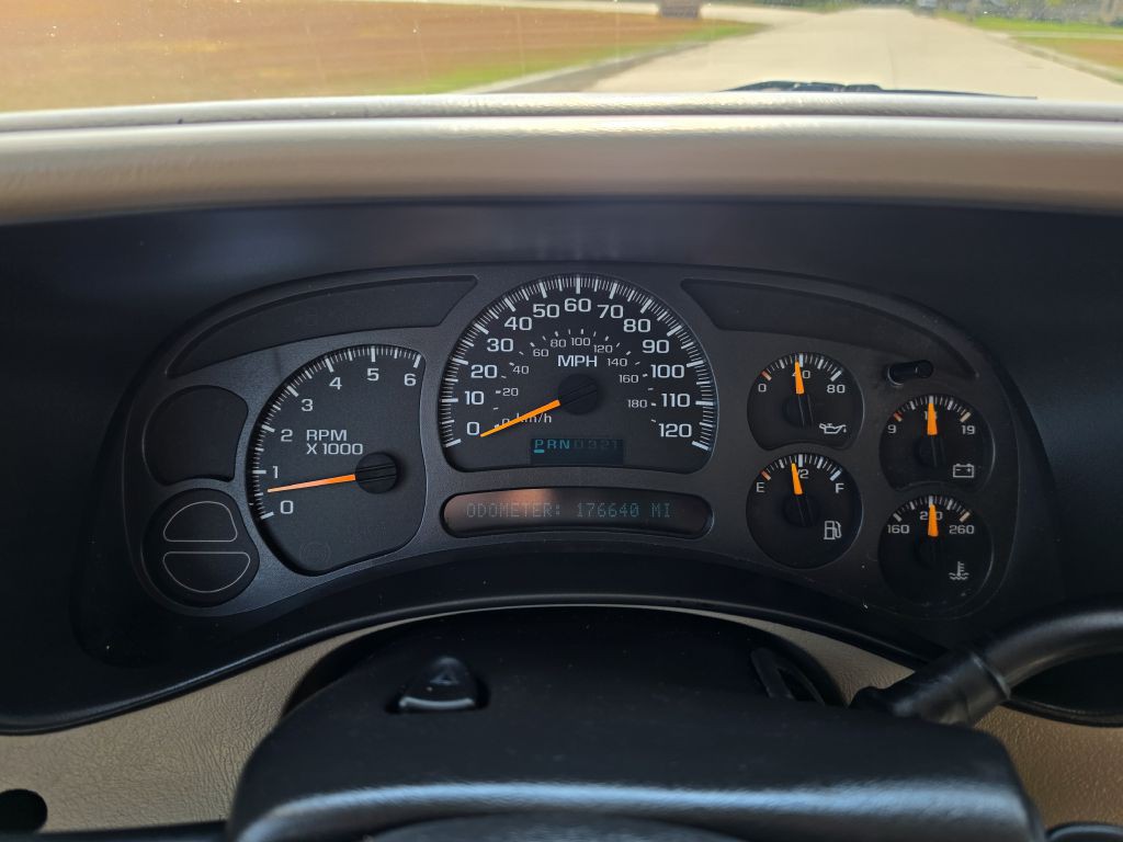 2003 Chevrolet Tahoe Image 20